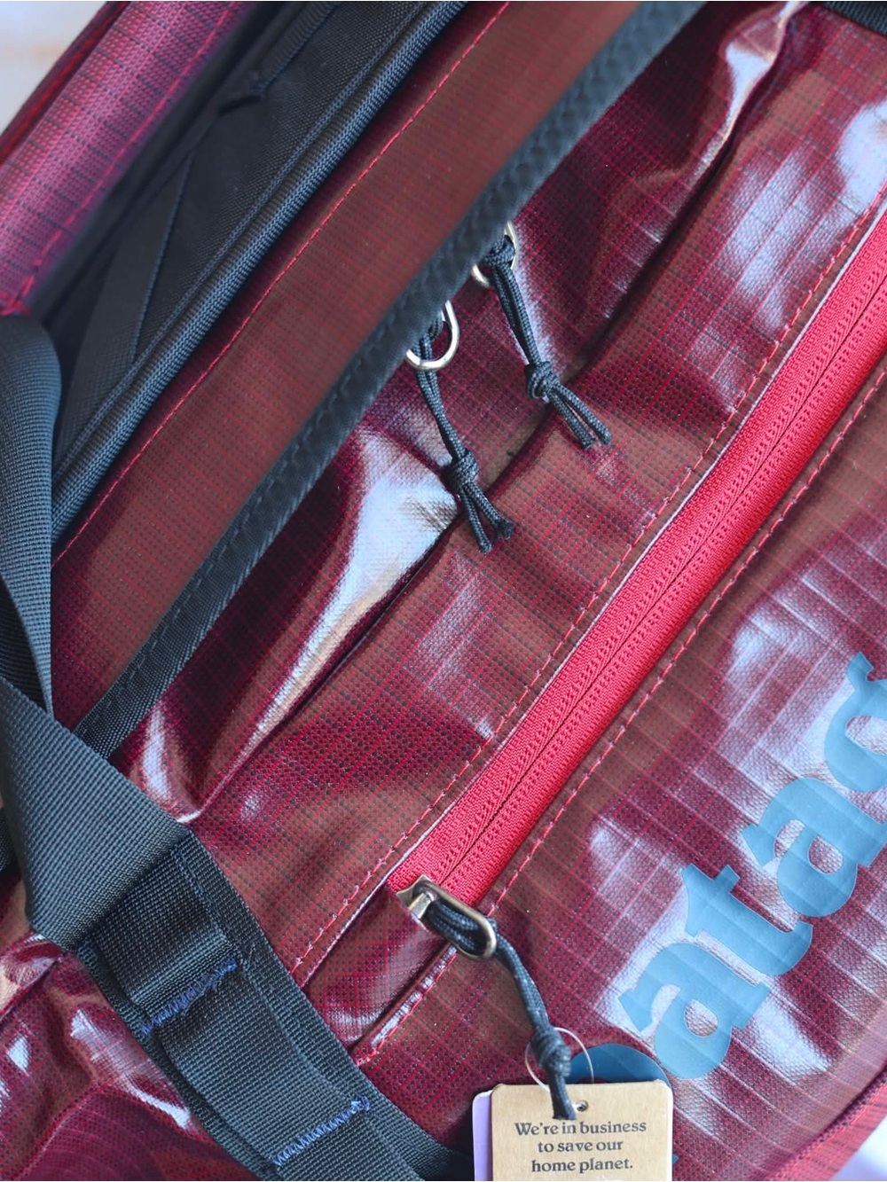 Patagonia 40L Red Duffel Bag Polyester Solid Zip Closure Backpack Older version - Picture 9 of 9